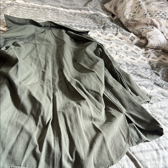 Olive Green Button-Up Shacket - Picture 8 of 8